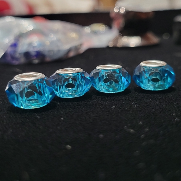 Set of 4 925 silver and glass charms/beads - Picture 5 of 6